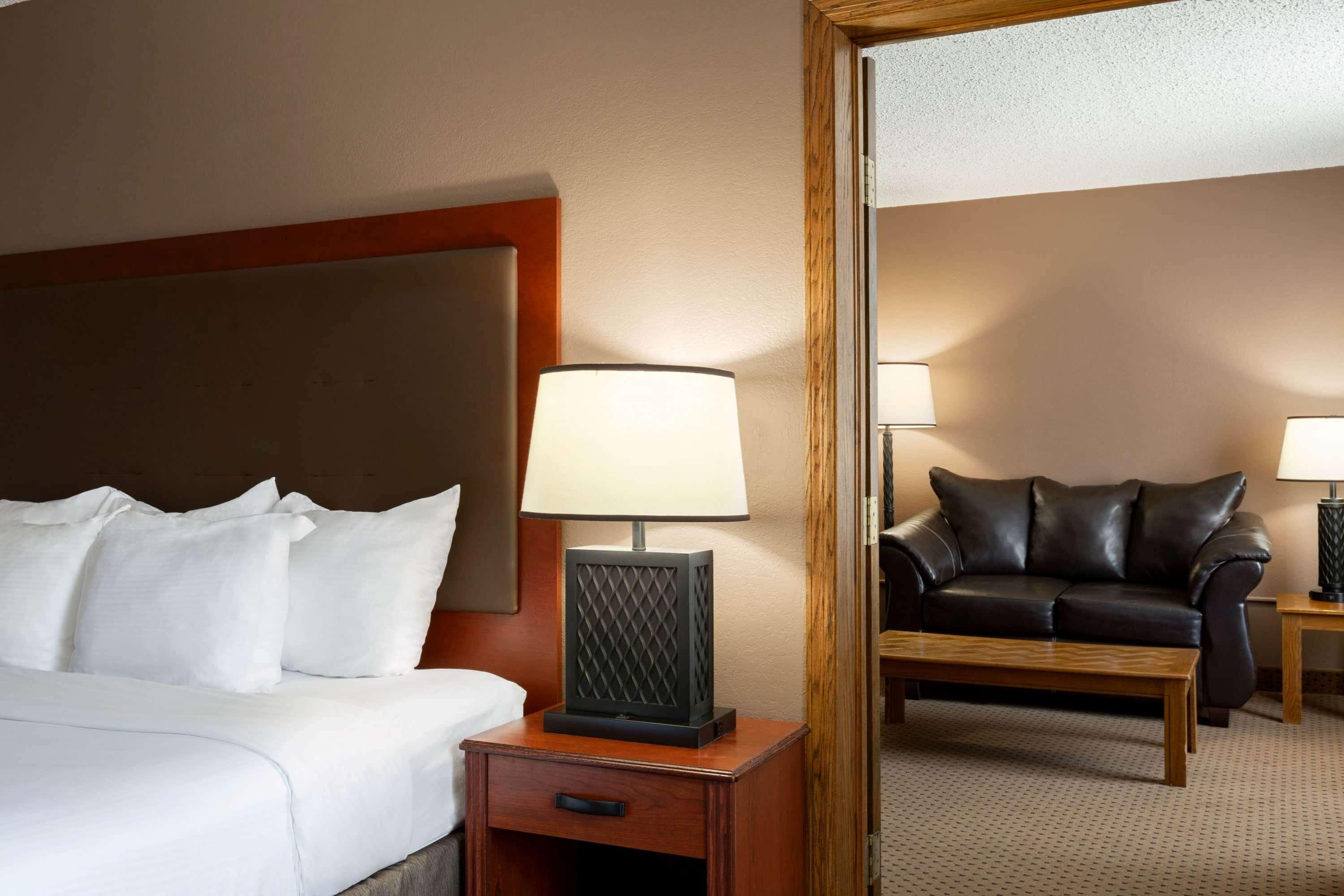 Hotel Baymont By Wyndham Mandan Bismarck Area Extérieur photo